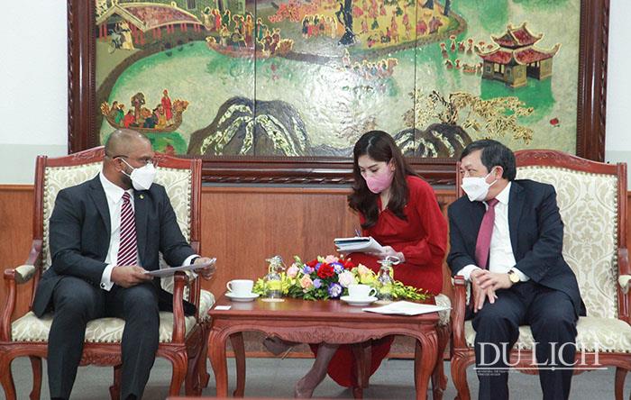 Thứ trưởng Đoàn Văn Việt tiếp đại sứ Maldives